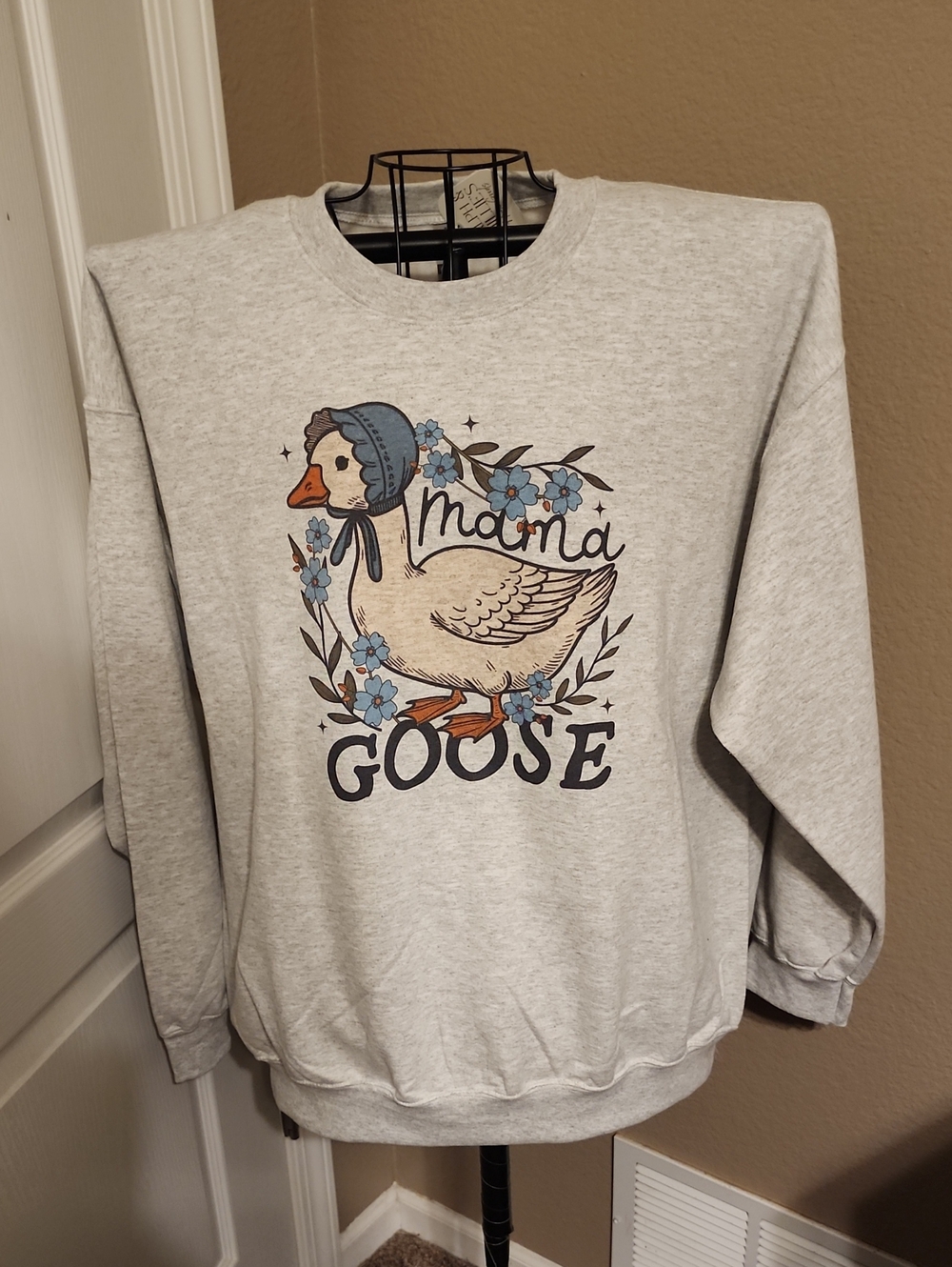 Gildan Light Gray 'Mama Goose' Graphic Crewneck with Blue Floral Accents